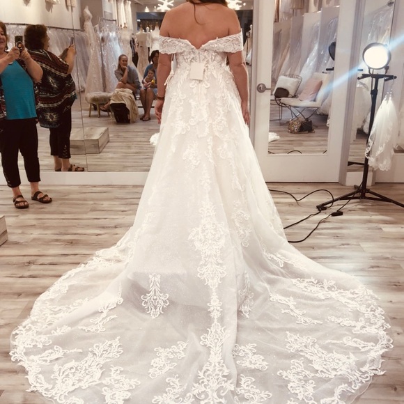 Essense of Australia Brand New Wedding Gown - Picture 2 of 8